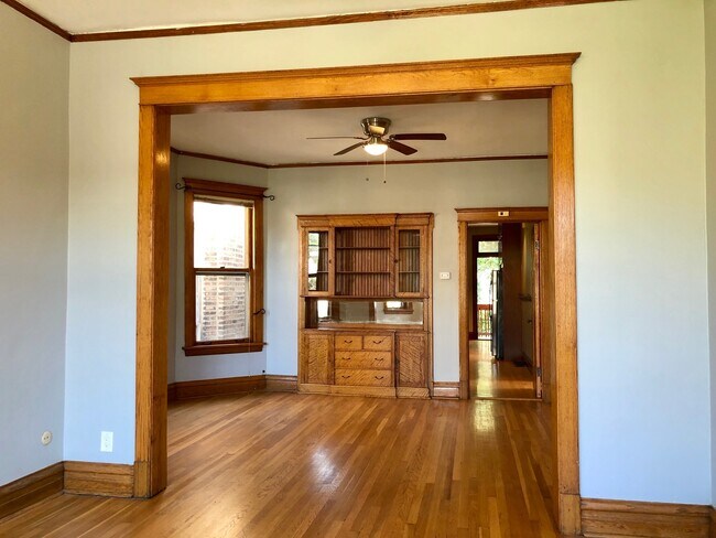 Foto del edificio - 3311 W Wrightwood Ave