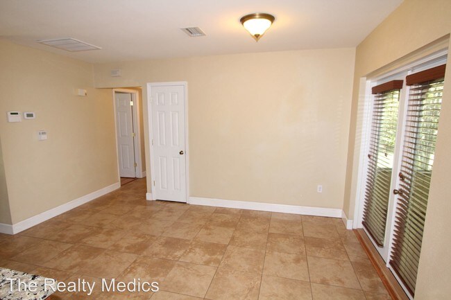 Building Photo - 2492 Brookshire Ave