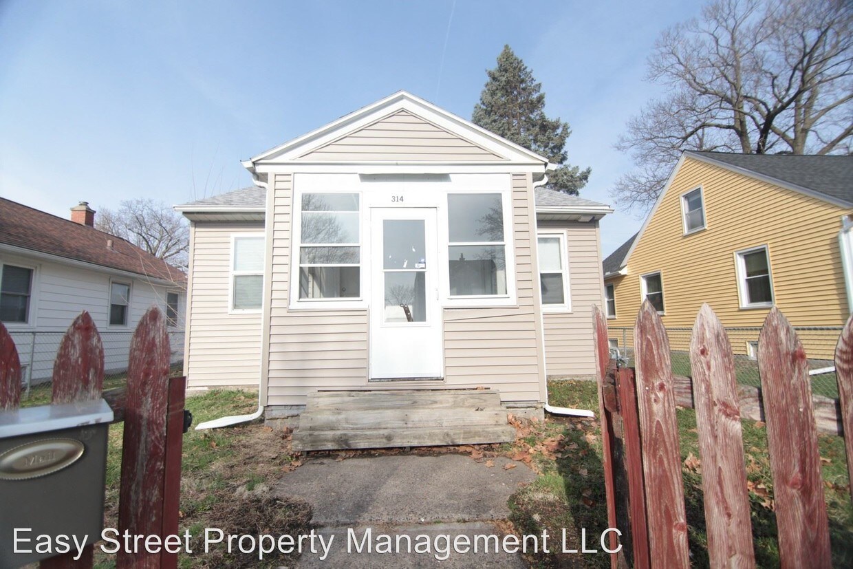 Primary Photo - 2 br, 1 bath House - 314 S. Hazelwood Ave