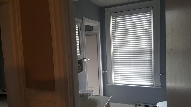 Baño - 16 Europe St