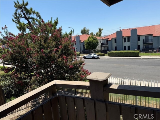 Building Photo - 1150 S Meadow Ln
