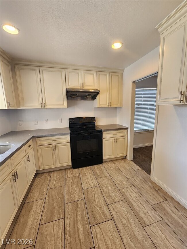 Building Photo - 1823 Niblick Cir