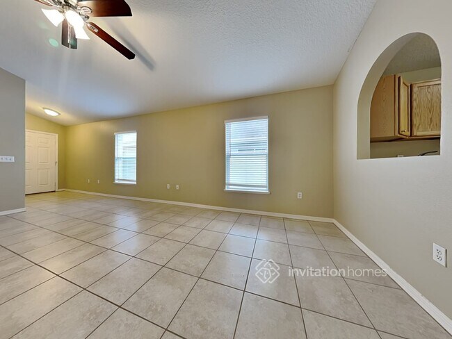 Foto del edificio - 17047 Lixberry Way