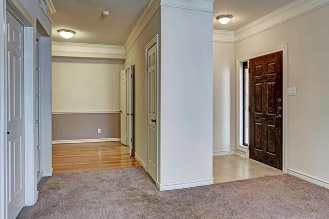 Foto del edificio - 2700 Revere St