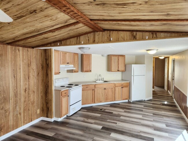 Building Photo - 1018 Aaron Ln