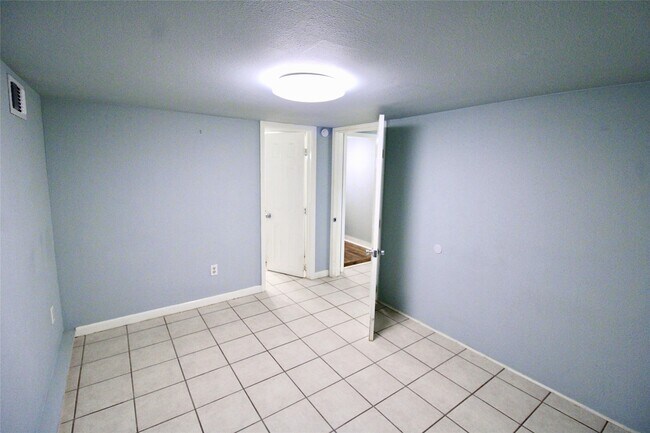Foto del edificio - 4114 Ave S 1/2