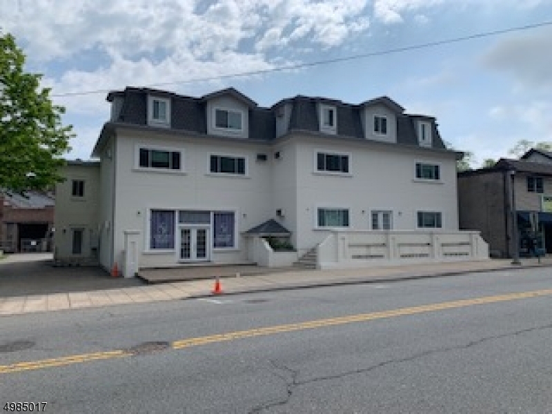Primary Photo - 234 Main St