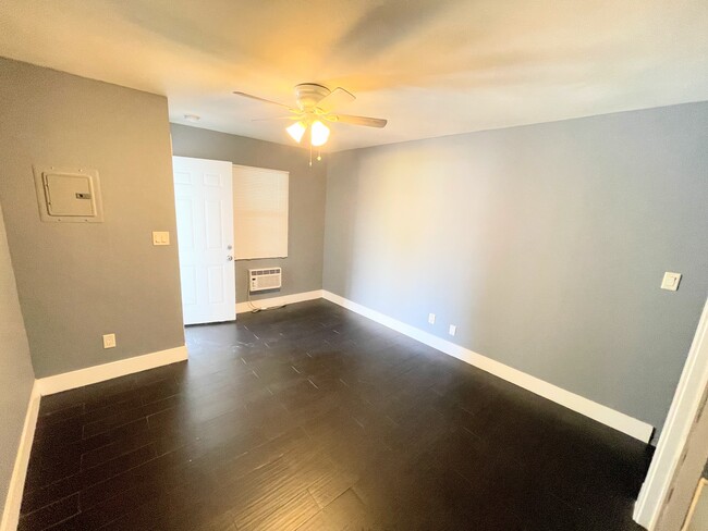 Building Photo - 1704 N Long Beach Blvd