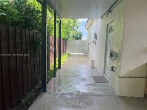 Building Photo - 1412 SW 82nd Ct