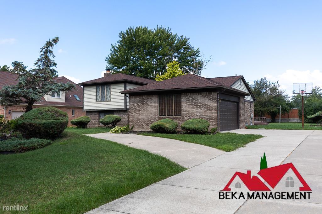 17120 Coral Gables St, Southfield, MI 48076 House Rental in