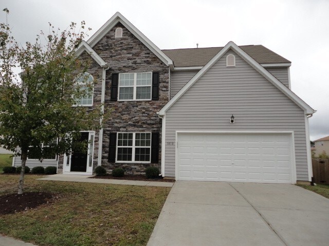 Primary Photo - 1010 Golden Crest Drive