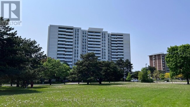 Building Photo - 20-520 Forest Manor Rd