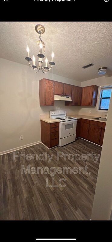 Foto del edificio - 119 Bay Meadow Ct
