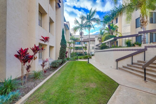Building Photo - Spacious 3BD/2BA Condo in Mission Greens -...
