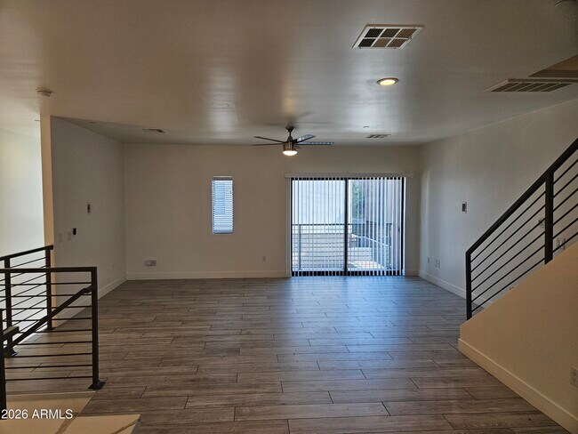 Foto del edificio - 264 S Roosevelt St