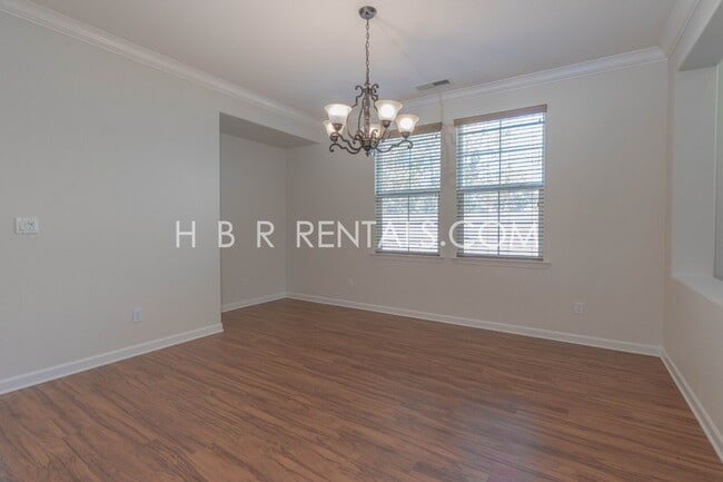 Building Photo - 521 S Altura Ct
