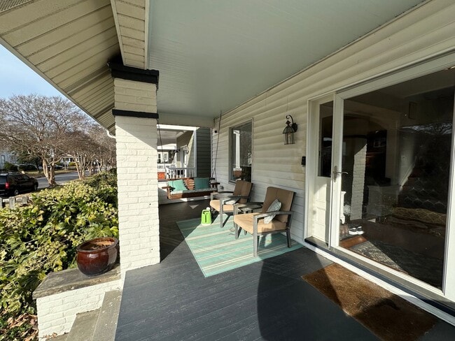 Building Photo - Traditional 2-Story Colonial