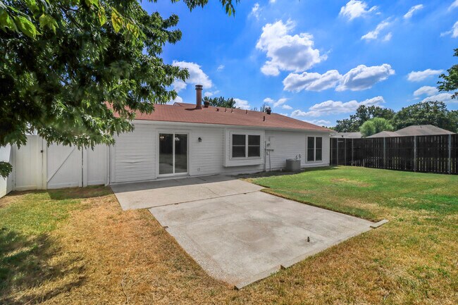 Foto del edificio - 2601 Knoll Trail