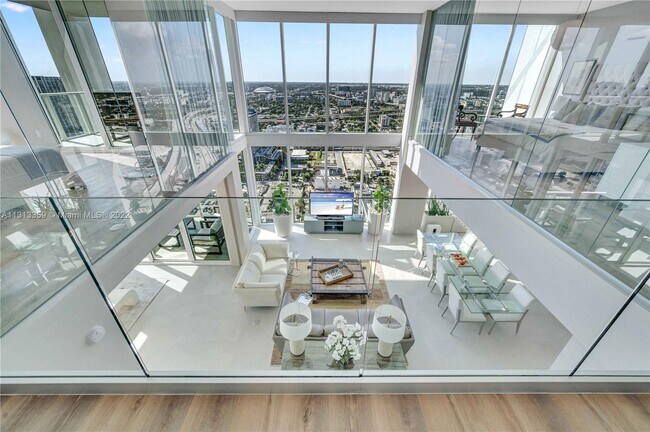 Building Photo - 1040 Biscayne Blvd
