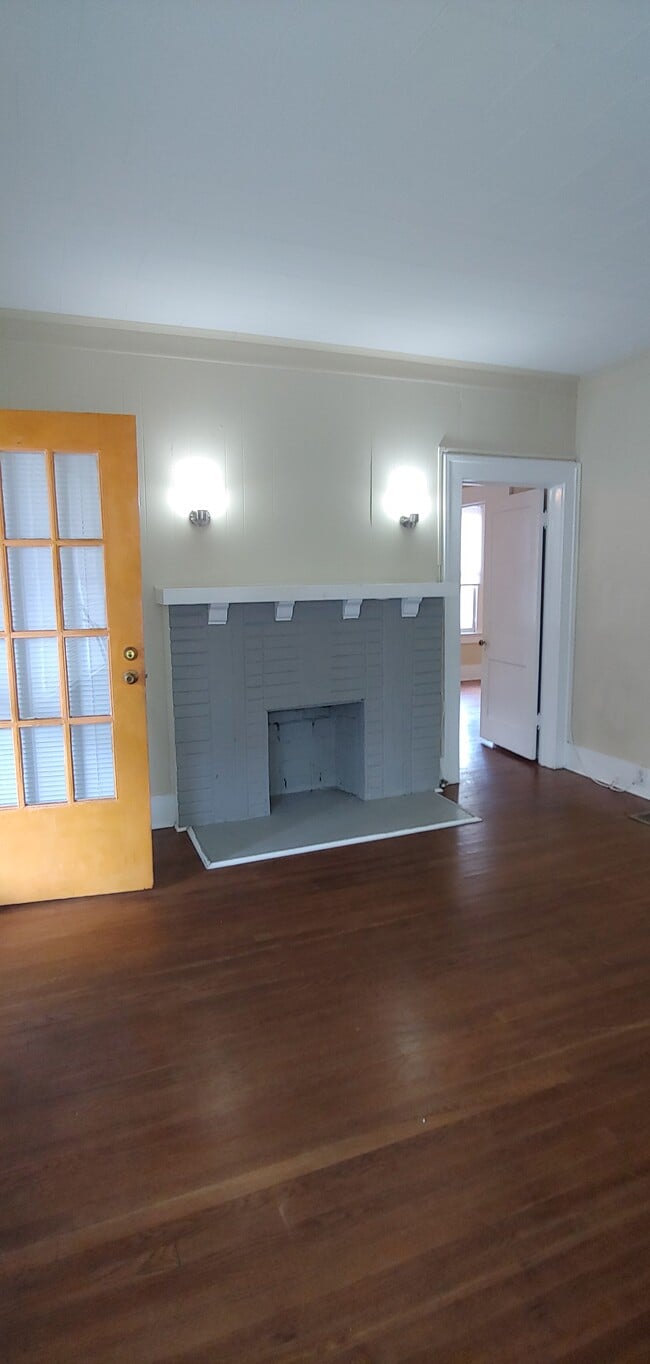 Building Photo - 625 Highland Ave