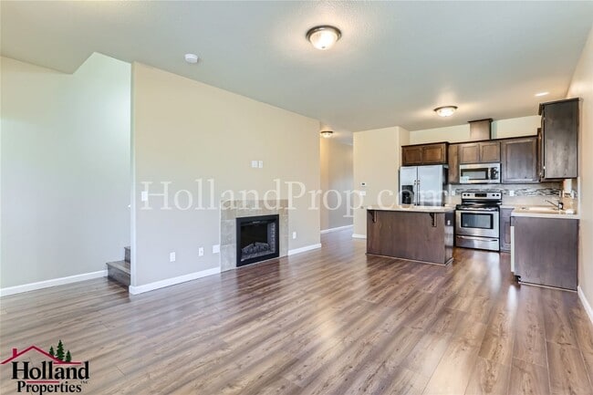 Foto del edificio - Lovely Townhouse in Forest Grove.