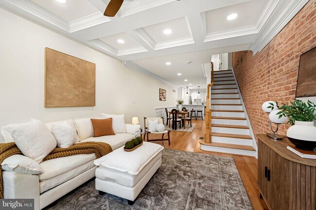 Foto del edificio - 1724 S Hanover St