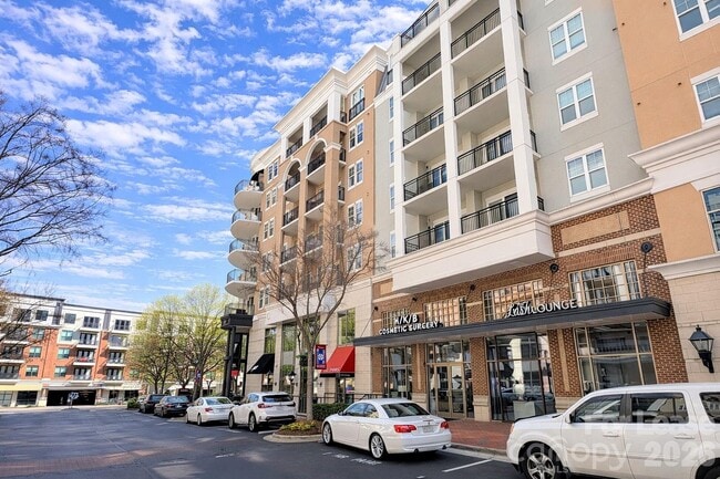 Building Photo - 4620 Piedmont Row Dr