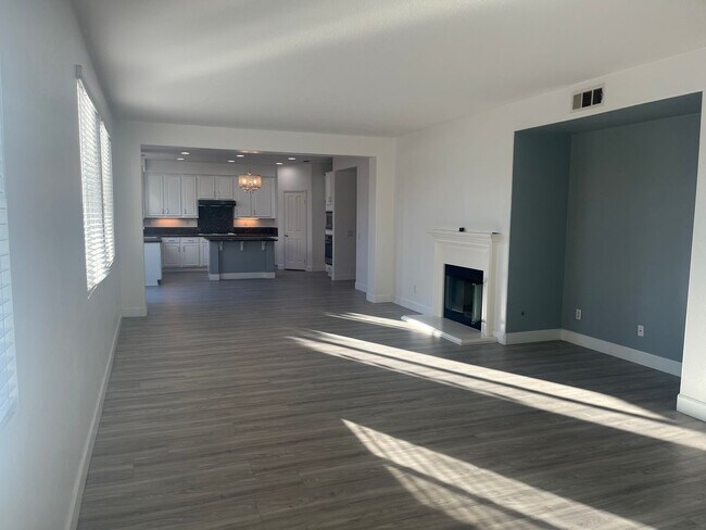 Building Photo - Spacious 4 Bedroom in Menifee