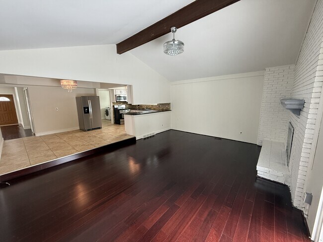Foto del edificio - 1792 Woodgate Dr