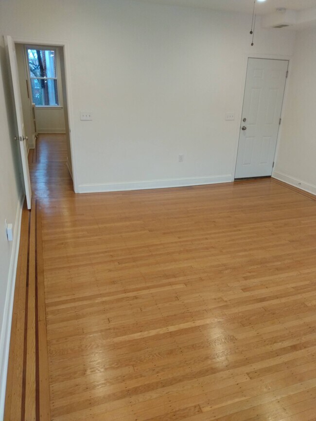 Foto del edificio - 2515 Maryland Ave