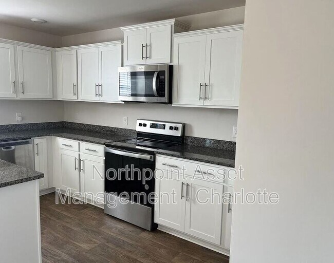 Foto del edificio - 2067 Elmridge Rd