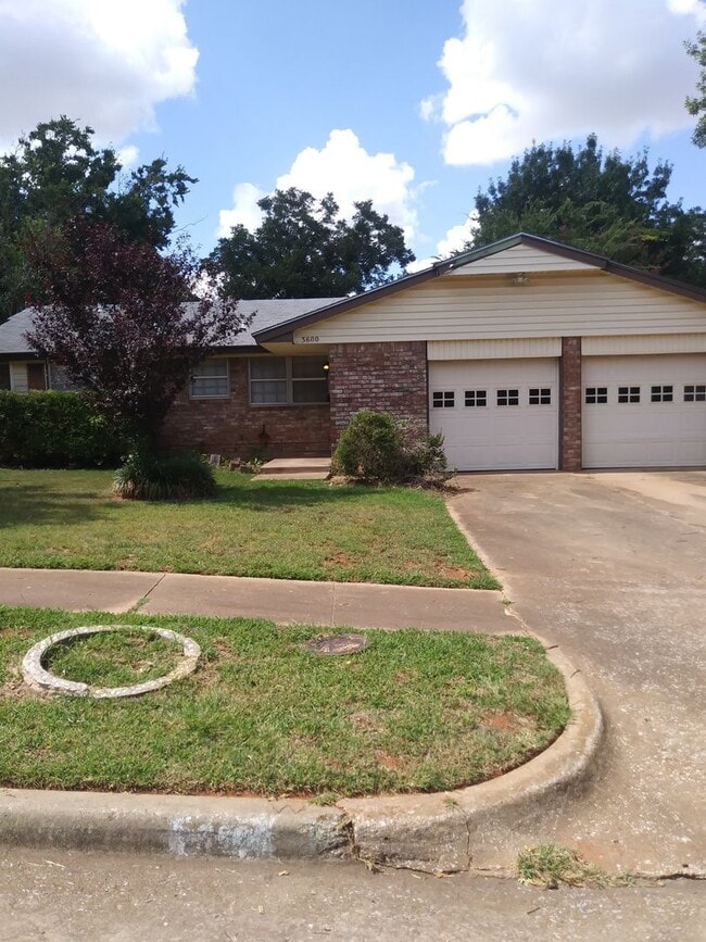 Building Photo - 3600 Overland Dr