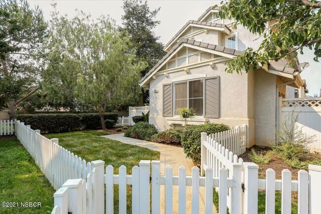 Foto del edificio - 2241 Nightshade Ln