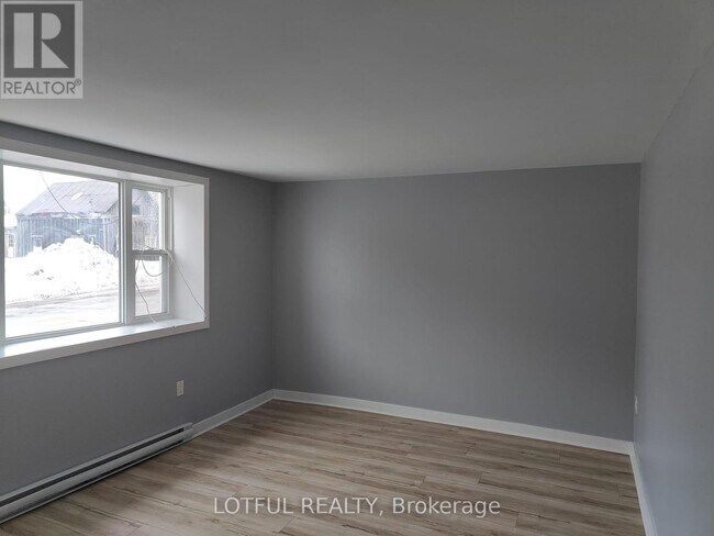 Photo du bâtiment - 17 Main St W