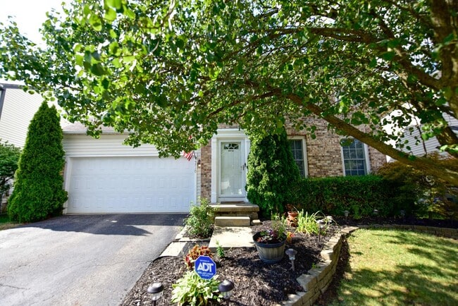 Foto del edificio - 5710 English Rose Dr