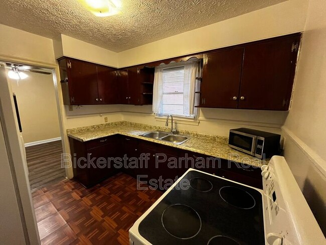 Foto del edificio - 4445 Sims St