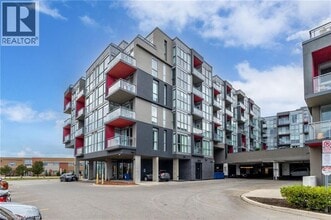 Building Photo - 5220 Dundas St