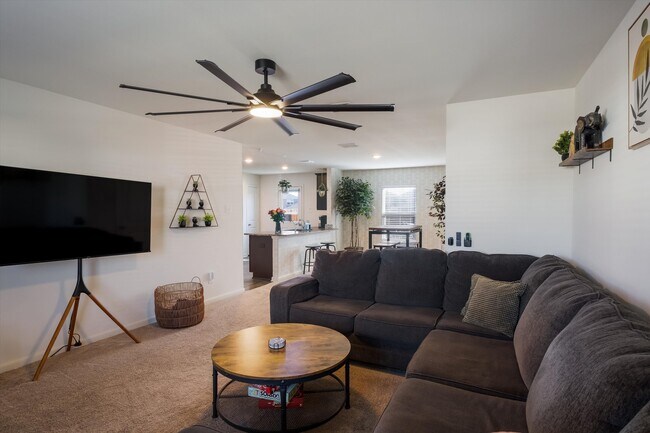 Foto del edificio - 7308 Aaron Jordan Dr