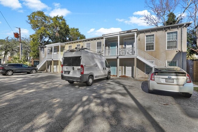 Foto del edificio - 702 Tattnall St