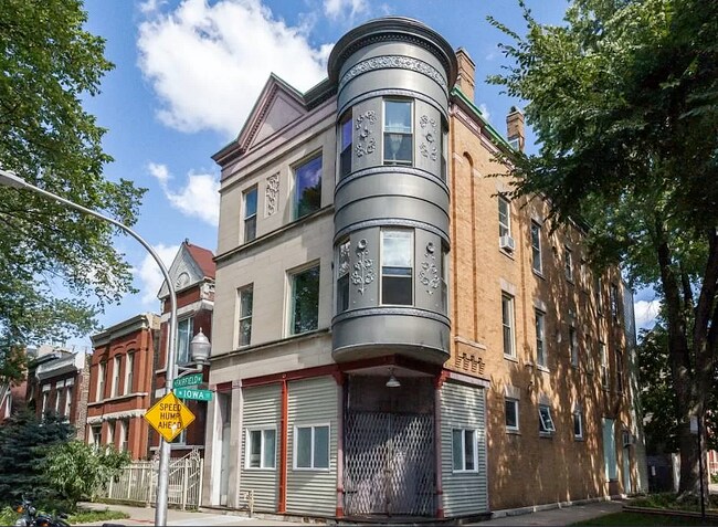 Foto del edificio - 901 N Fairfield Ave