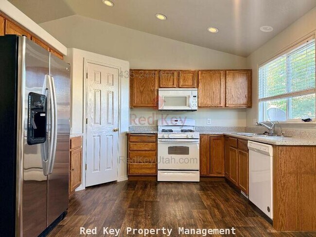 Building Photo - 177 Crystal Bay Dr