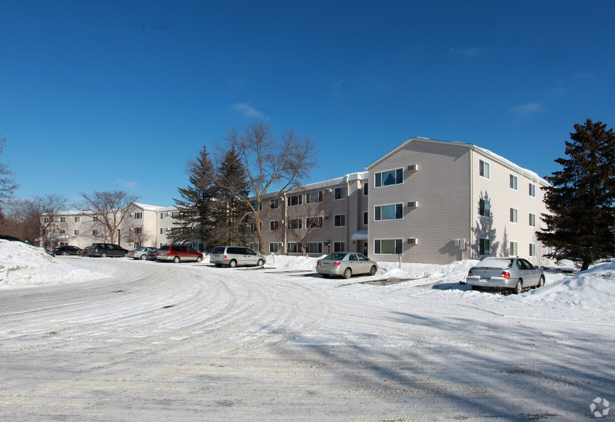 Primary Photo - Minnetonka Heights