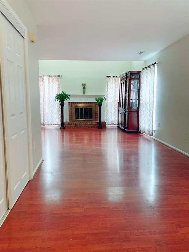 Building Photo - 3439 Forsythia Pl, Waldorf, MD, 20602