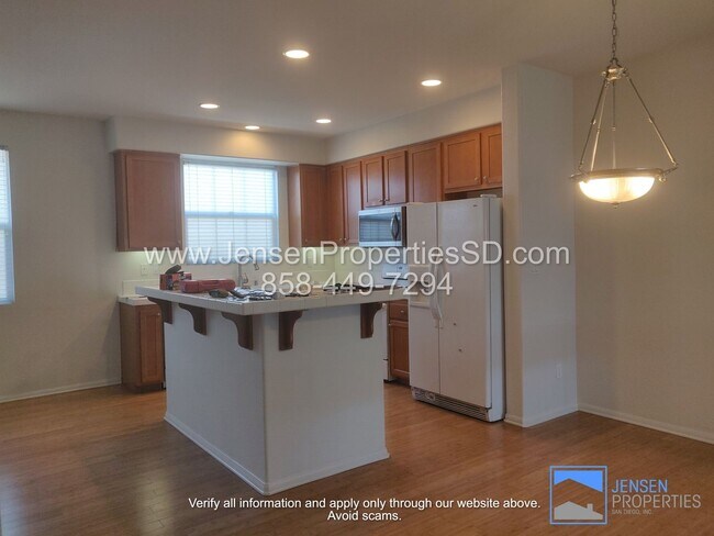 Building Photo - Gorgeous 3br/2.5ba Condo with 2 Car Garage...
