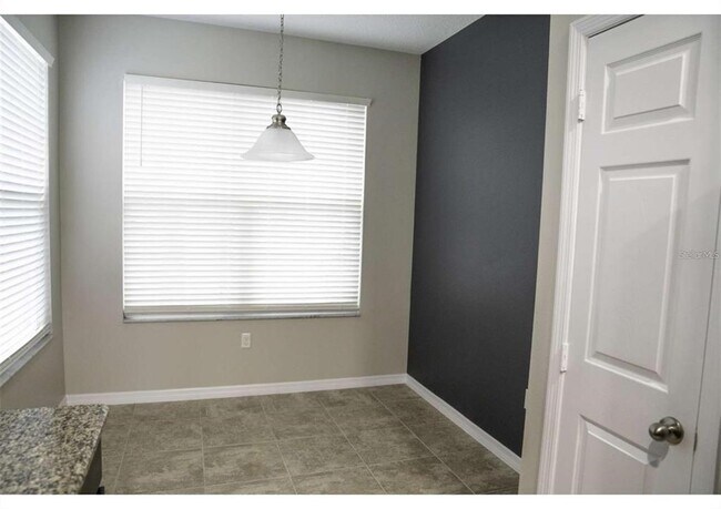 Building Photo - 4840 Poolside Dr