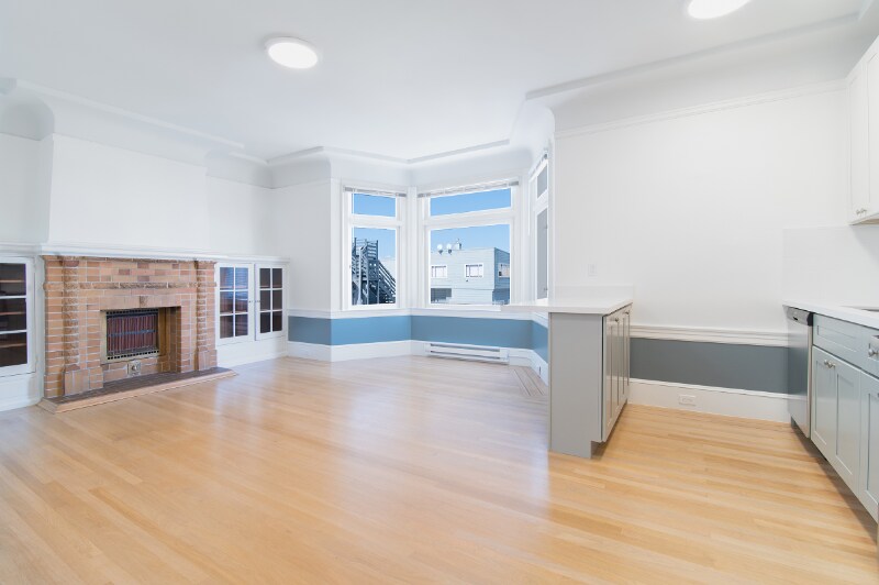 Primary Photo - 670 Lombard St