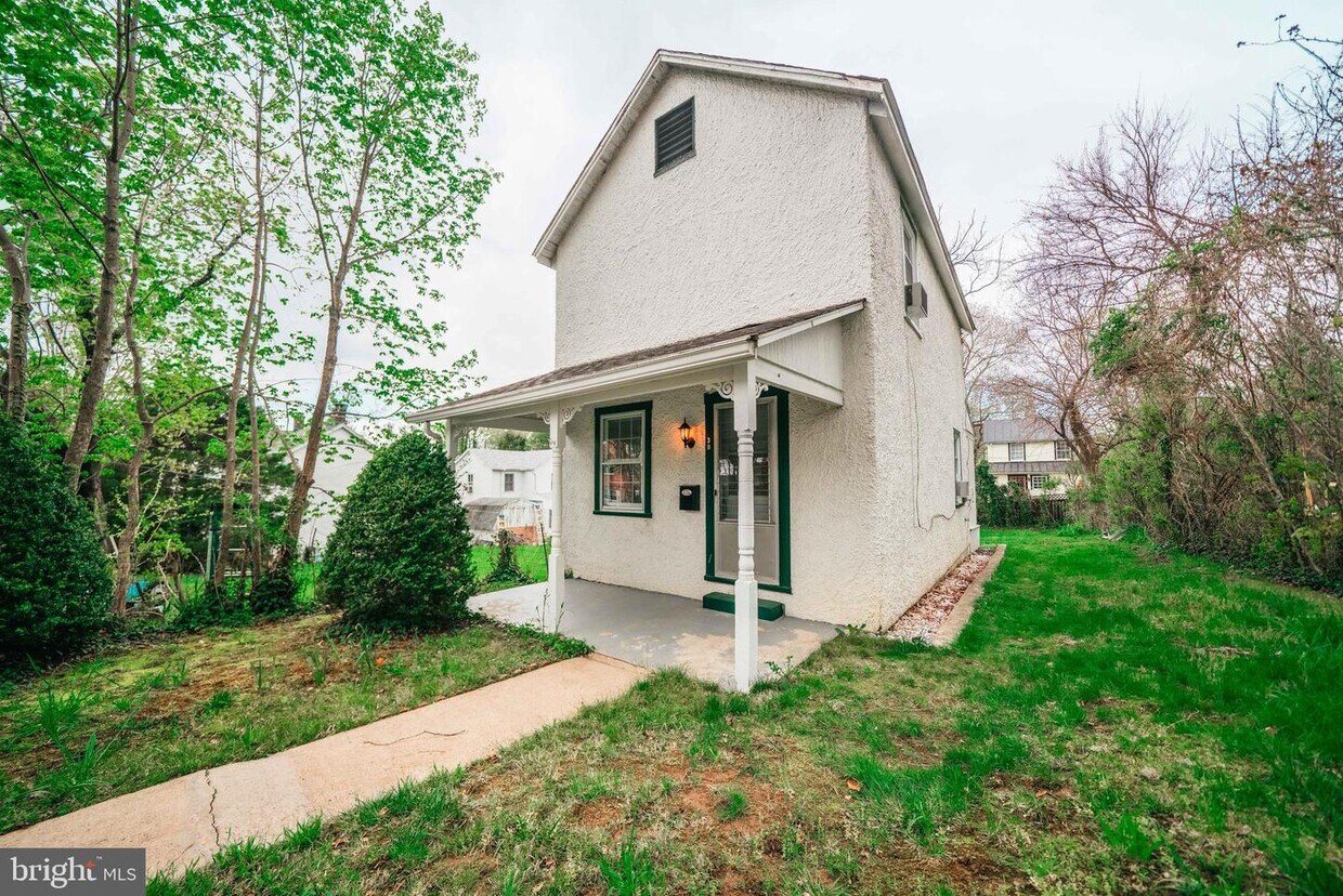 30 S Calhoun St, Warrenton, VA 20186 House Rental in Warrenton, VA