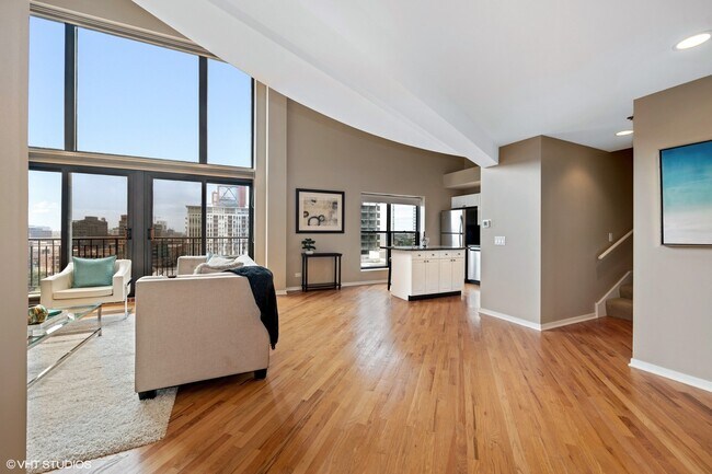 Foto del edificio - 616 W Fulton St