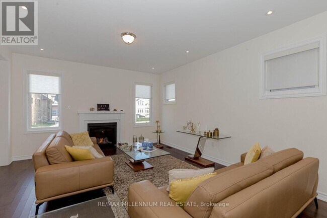Building Photo - 639 Bearberry Pl