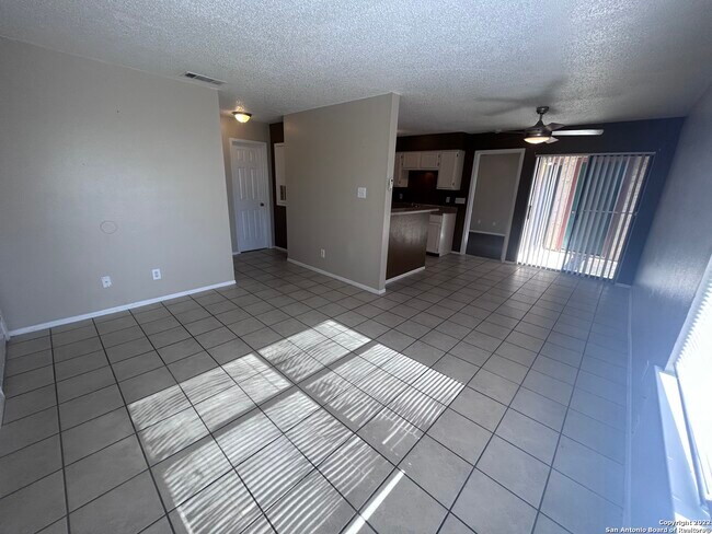 Foto del edificio - 3616 Fairmeadows St